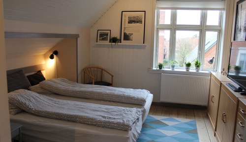 Double or Twin Room (2)