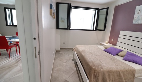 House, 1 Bedroom, Balcony, City View