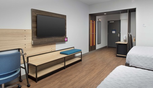 Standard Room, 2 Queen Beds, Accessible (Roll-In Shower)