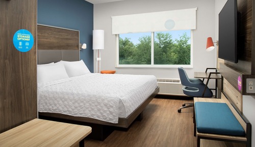 Standard Room, 1 King Bed, Accessible (Hearing)