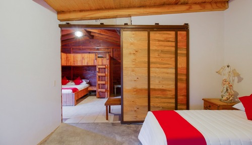 Standard Room (Three beds)