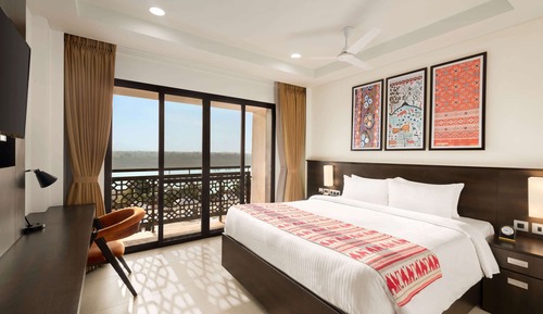 Superior Room, 1 King Bed, Non Smoking