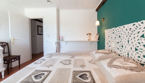 Comfort Double Room, Shared Bathroom (1)