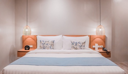 Deluxe Room, Pool Access