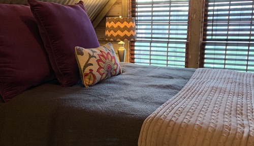 Superior Cabin, Private Bathroom (Bozeman Loft)