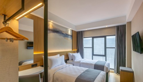 Deluxe Room, 2 Twin Beds, Non Smoking