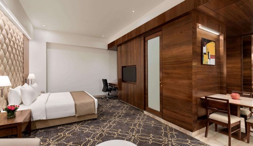 Junior Suite, 1 King Bed, Non Smoking