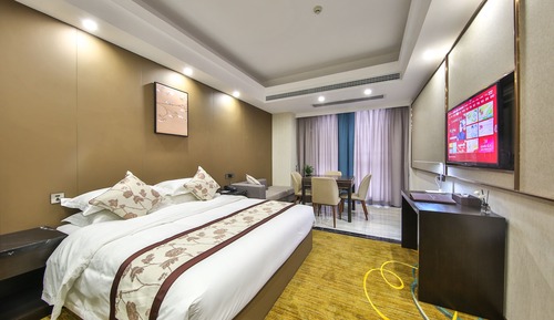 Deluxe Room, 1 King Bed, Smoking