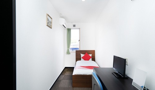 Single Room with Shared Bathroom, Non Smoking