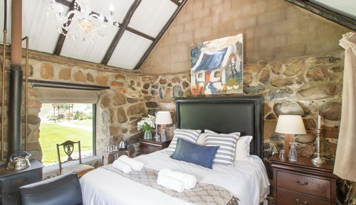 Bull Stables Room 9