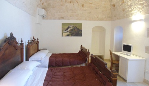 Family Room, 2 Bedrooms