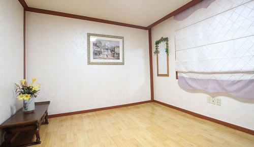 Room (Ondol, 15 PY, Eunhye)