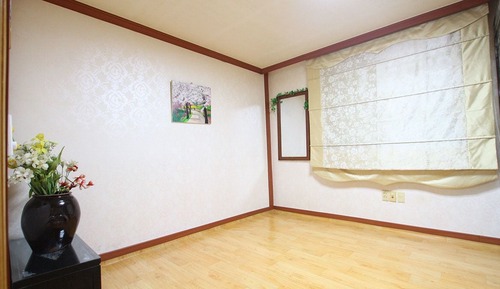 Room (Ondol, 15 PY, Jinsil)