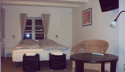 Basic Double Room, Shared Bathroom
