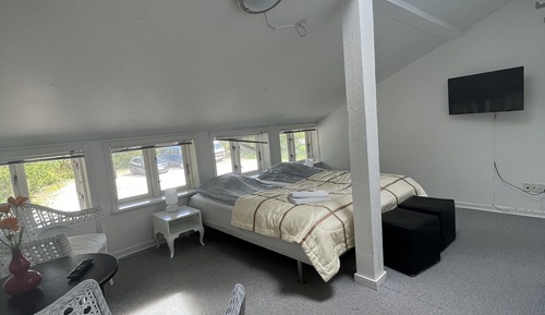 Basic Twin Room, Private Bathroom
