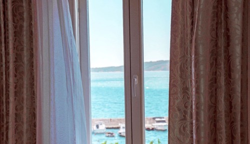 Family Room, Sea View