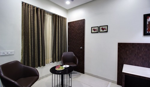 Semi Suite