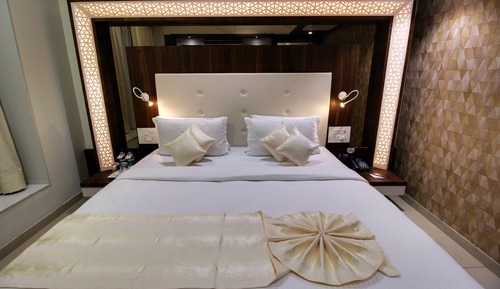 Royal Suite, 1 King Bed, City View