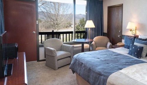 King, Jacuzzi & Fireplace - Non Smoking