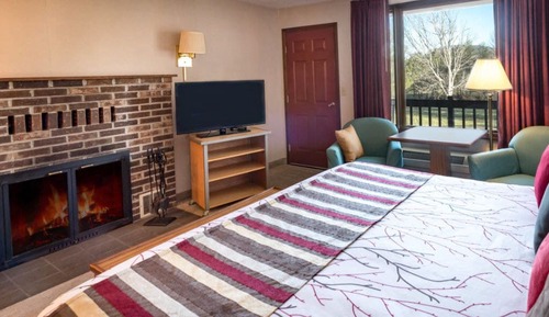 King with Balcony, Fireplace & Whirlpool