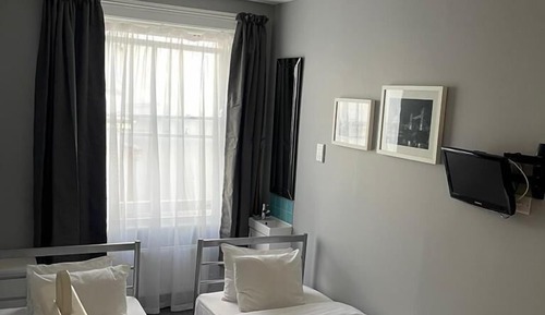 Basic Triple Room, Shared Bathroom