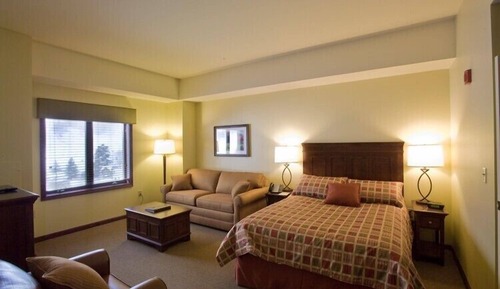 Deluxe Room, 1 Queen Bed with Sofa bed, Valley View