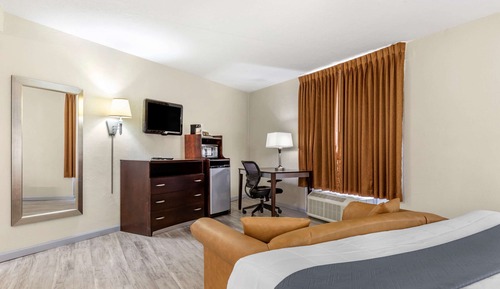 Standard Room, 1 King Bed, Non Smoking