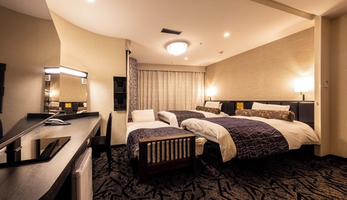 Triple Room, Non Smoking, Corner