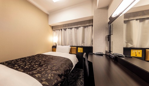 Single Room, Smoking