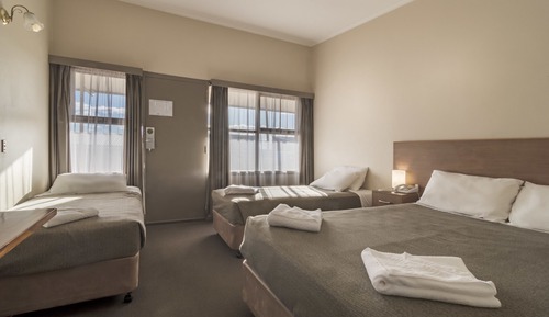 Standard Triple Room 