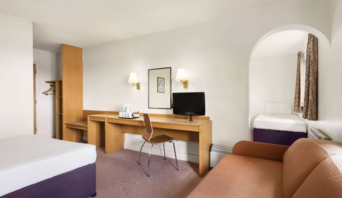 Room, Multiple Beds, Non Smoking, Lake View