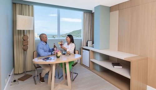 Suite, 1 King Bed, Sea View