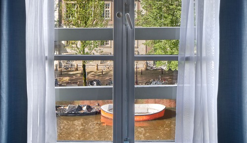 Superior Double Room, 1 Queen Bed, Canal View