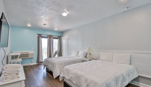Classic Studio, 2 Queen Beds