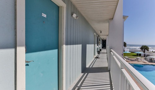 Deluxe Condo