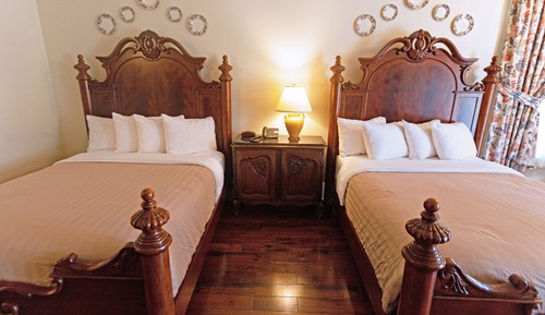 Deluxe Cottage, 2 Queen Beds, Non Smoking