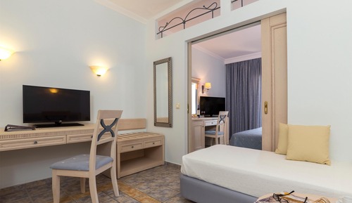 Family Room, Resort View
