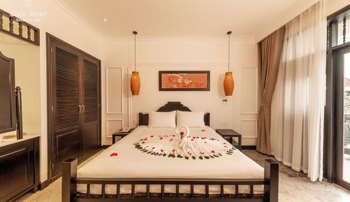 Honeymoon suite