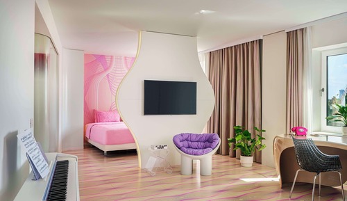 Family Room, River View (Nhow (2 adults + 2 children))