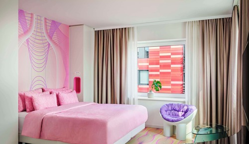 Premium Room, River View (nhow)