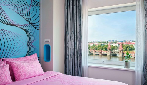 Junior Suite (nhow Extra Bed 2 Adults + 1 Child)