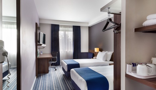 Standard Room, 2 Twin Beds (with Free Hot Breakfast)