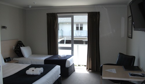 Triple Room, Jetted Tub