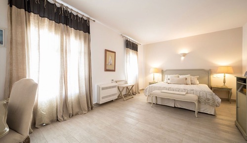 Standard Room, Partial Sea View