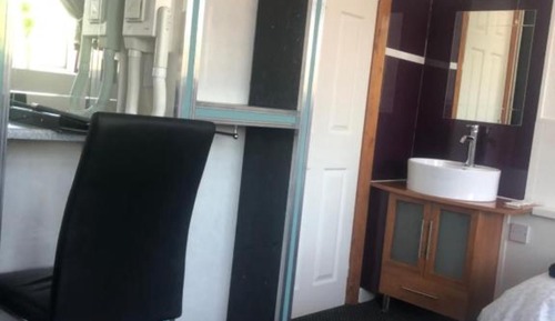 Family Room, 3 Twin Beds