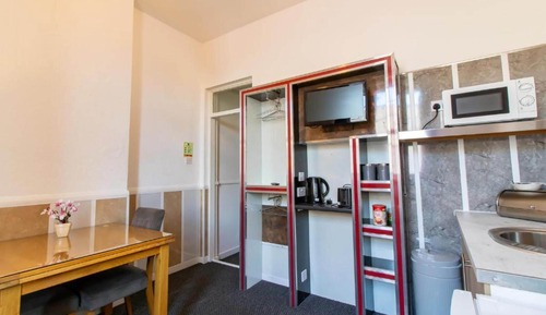 Deluxe Studio, 2 Twin Beds