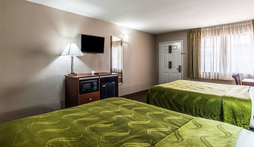 Room, 2 Queen Beds, Non Smoking, Ground Floor