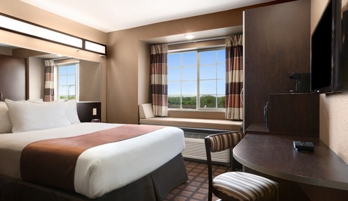 Standard Room, 1 Queen Bed, Accessible