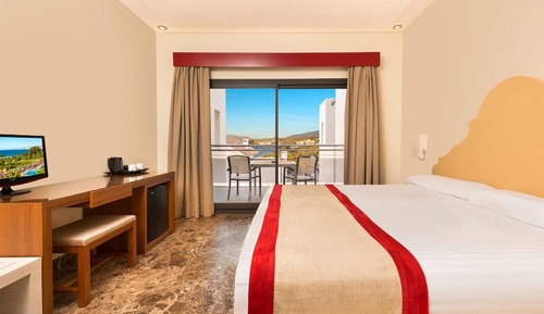 Deluxe Room, Terrace, Sea View (3 adults)