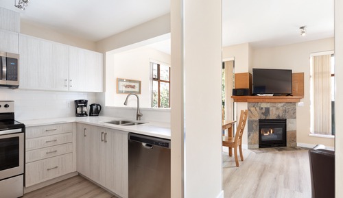 Condo, 2 Bedrooms (Unit 77)